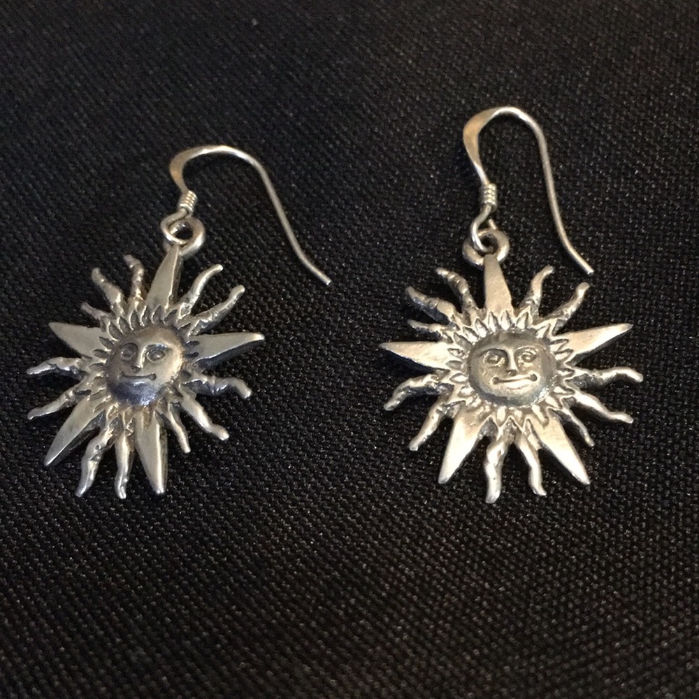 Beautiful Sterling Silver earrings- interesting!!